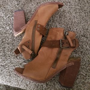 Dolce vita heel open toe booties